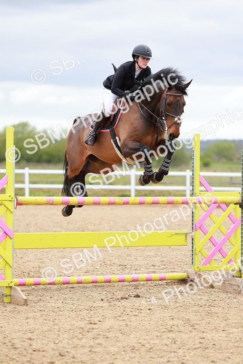 SBM_002572 - Class 11 - Senior Foxhunter - 1.20m