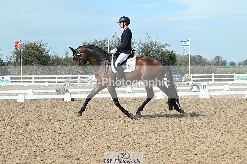 250403-104420-01587 - 048-Angus.Corrie-Deane-Maigret.VD.Watermolen