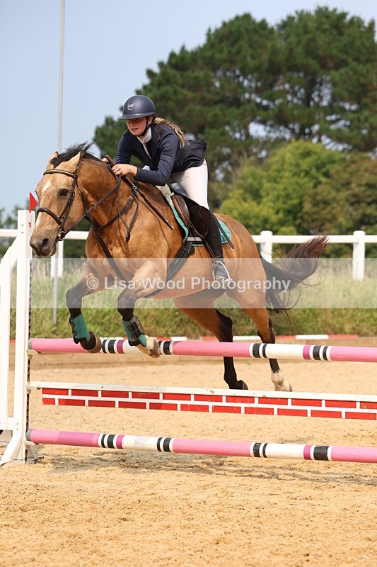 3E7A1493 - Class 4: Senior British Novice/90cm open