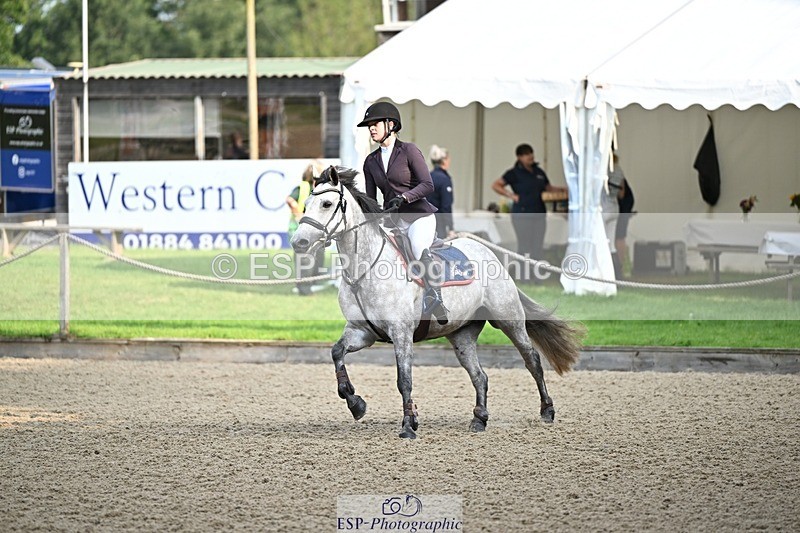 240818-091415-03346 - Cls 8A Snr British Novice