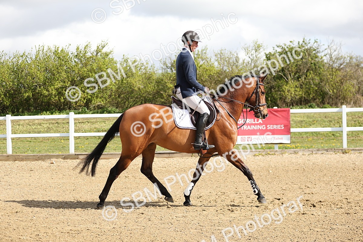 SBM_000127 - Class 1 - Clear Round