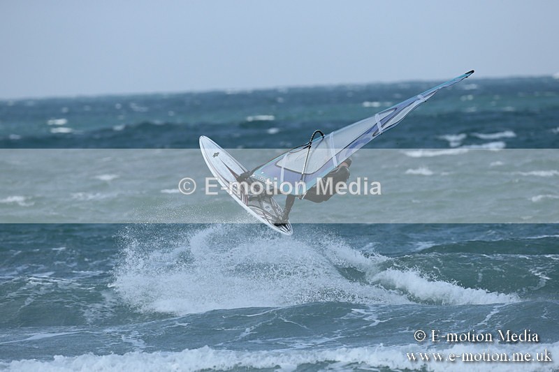 WS 020413-157 - Windsurfing