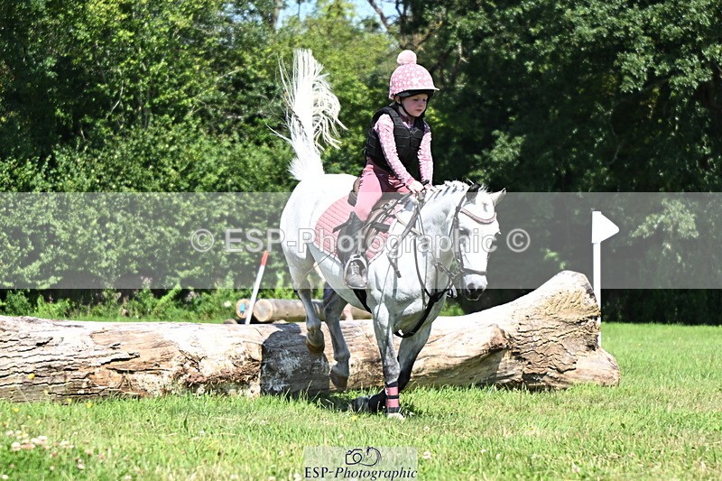 240729B-143845-02822 - Abbie's Group XC