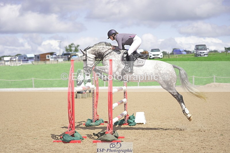 230806A-125128-02077 - Cls 14 Snr Foxhunter & 1.20m Open
