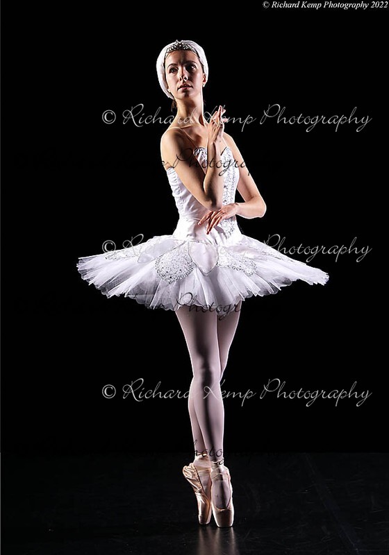 010522-4729w - Performance