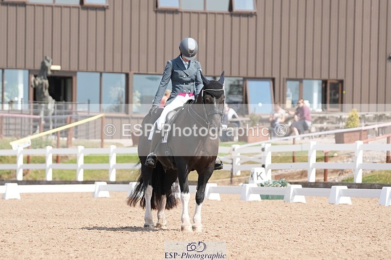 250817-122322-09018 - 163-Hannah.TownleyThe.Domino.Effect