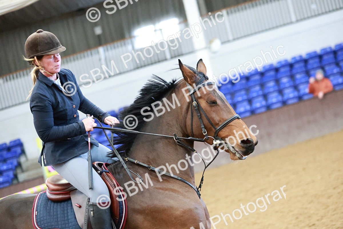 SBM_003728 - Class 11 - Senior Newcomers - 1.10m