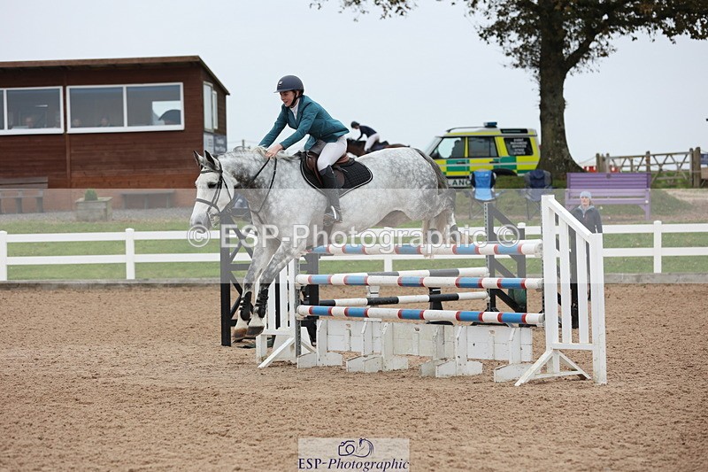 241101A-130041-01914 - FRI Cls 6 Foxhunter and 1.20m Open