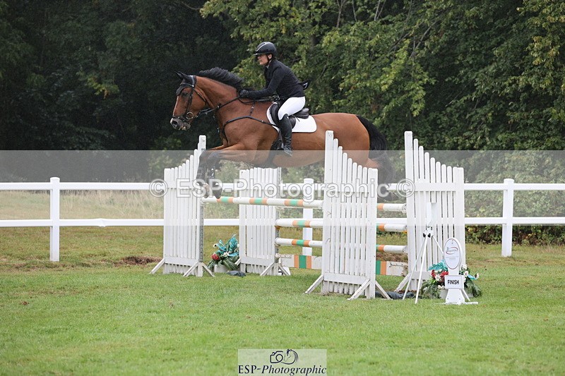 250830A-132133-06646 - Cls 16 Snr Newcomers and 1.10m Open