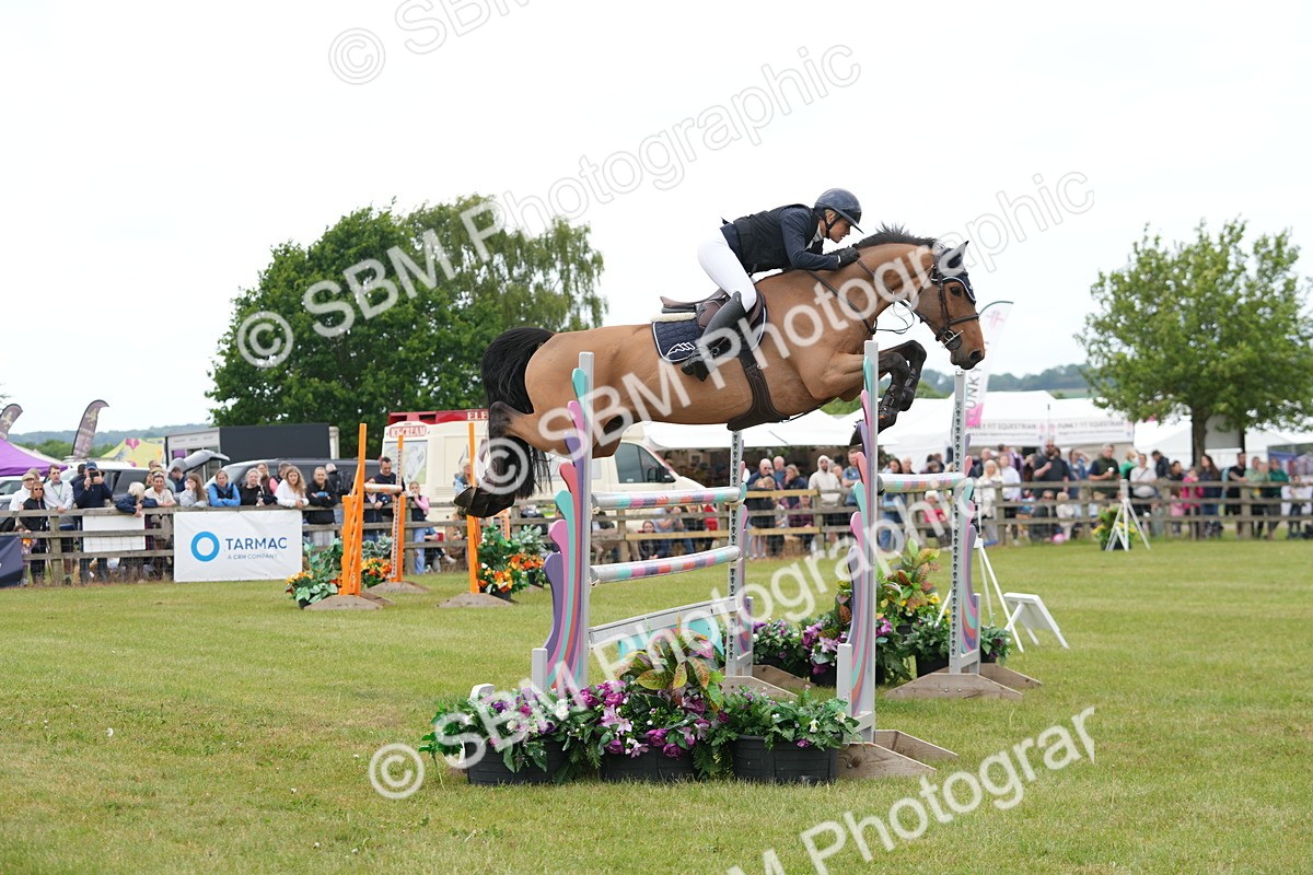 SBM_06390 - Class 202 - National 1.40m Open