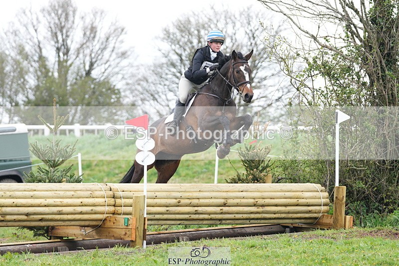 250419-101003-08996 - 571-Daisy.Waldock-BALLYHICKEY.MASIE