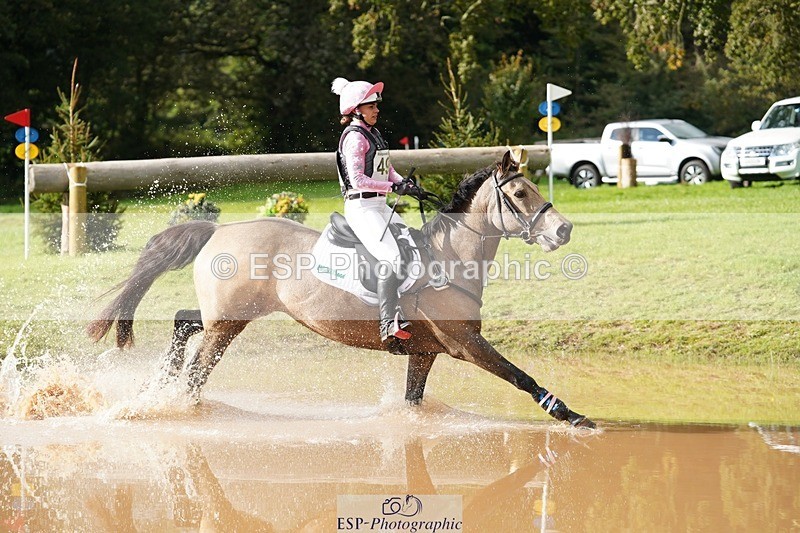 231021-153340-20195 - 498-SILVERLININGS.APHRODITE-Emily.Dobson-SC+XC