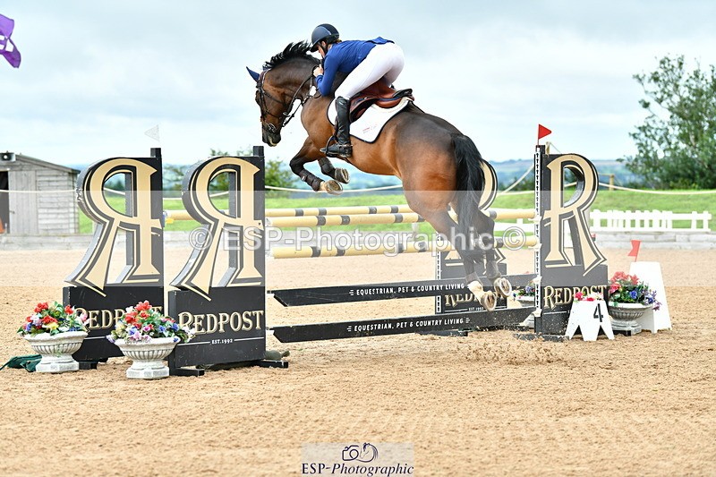 230723A-100346-10756 - Cls 4, 2 Star Small 1.30m