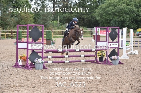 JAC_6525 - CLASS 14 SUN Stepping Stones 128/ 138cms Handicap