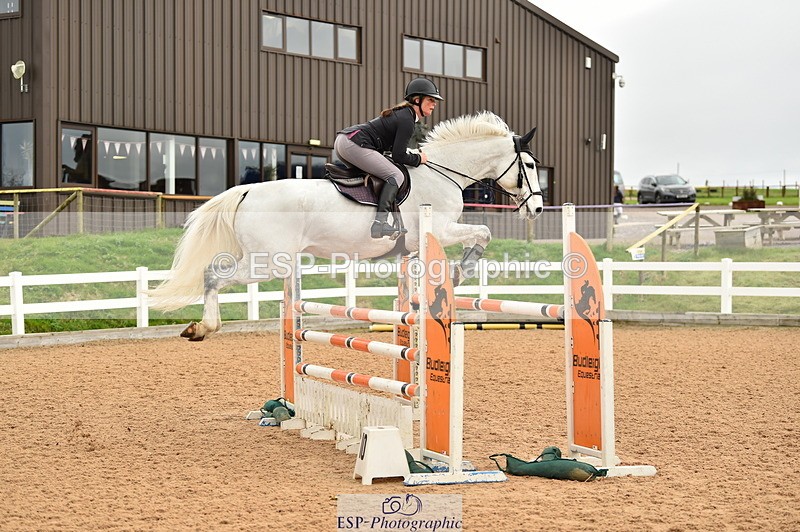 231122A-131304-00438 - Cls 4 Newcomers & 1.10m Open