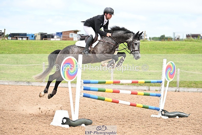 250611-125336-00564 - Cls 4 Snr Newcomers & 1.10m Open