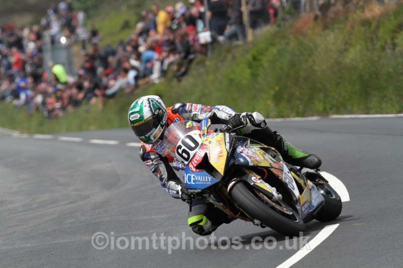 Peter Hickman* BMW / Ice Valley by Motorsave Trade - Pokerstars Senior TT