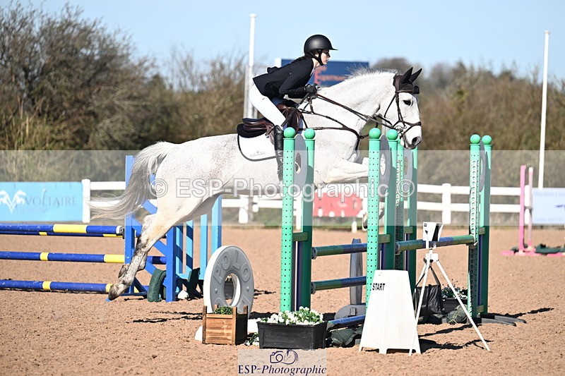 260318B-102304-00071 - Clear Round & Brit Nov 90cm