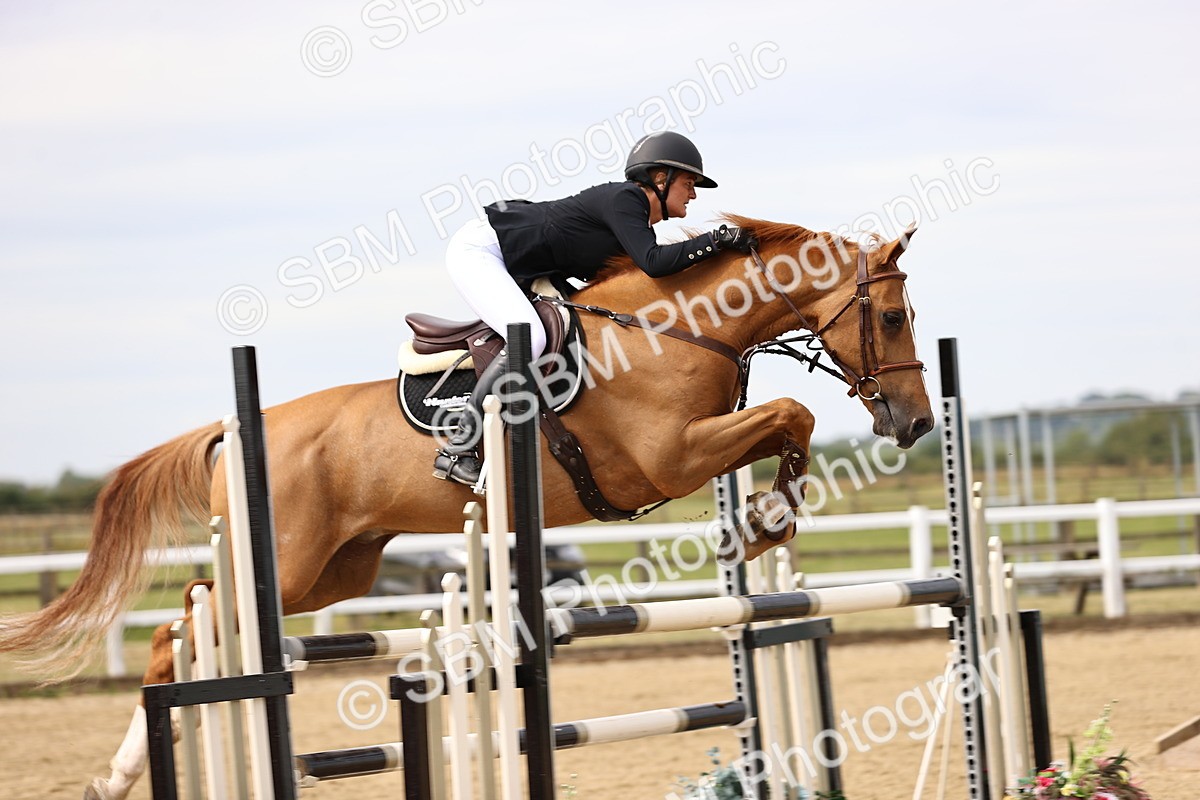 SBM_009537 - Class 8 - Senior Newcomers - 1.10  Open
