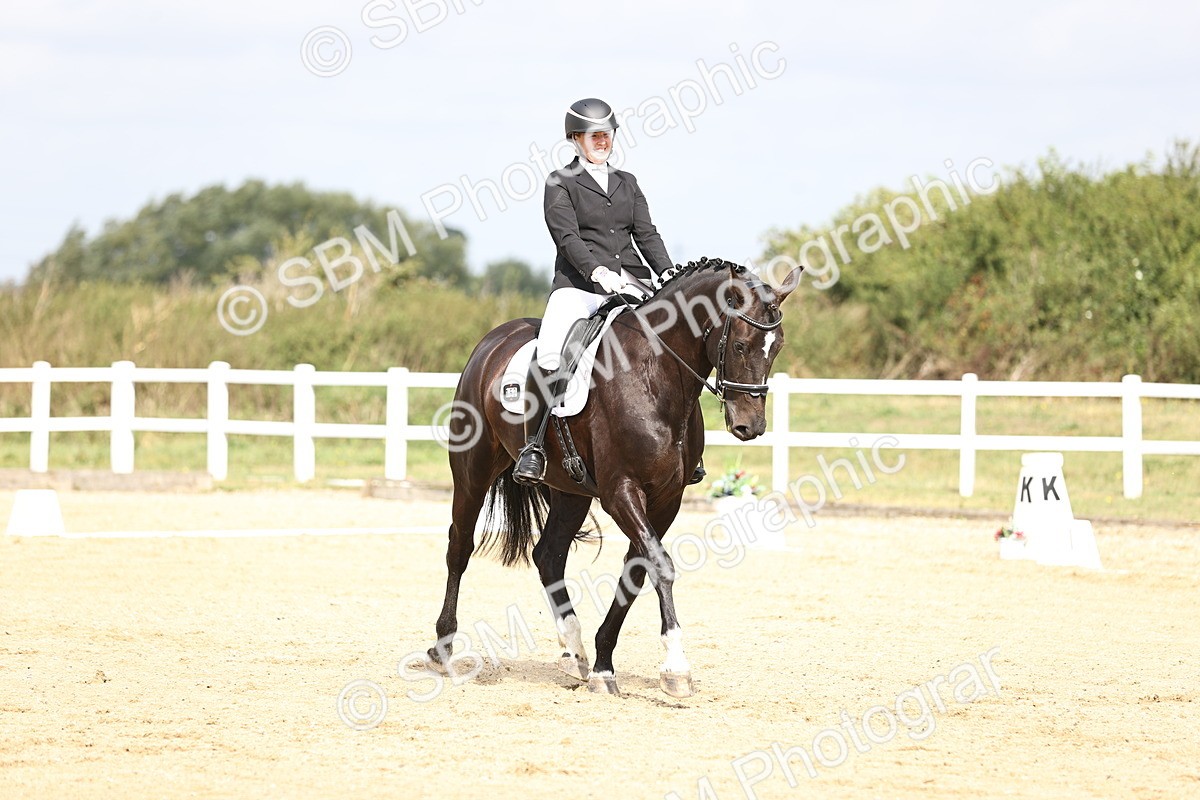 SBM_016121 - Class 14 - Novice 23 - 10.29-11.32