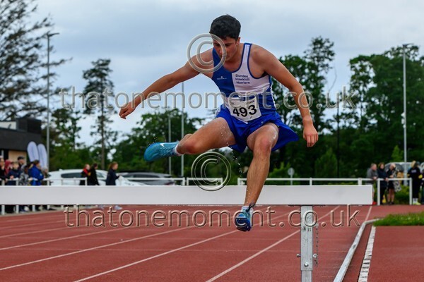 ComMast25-910717 - Track Male Set Two