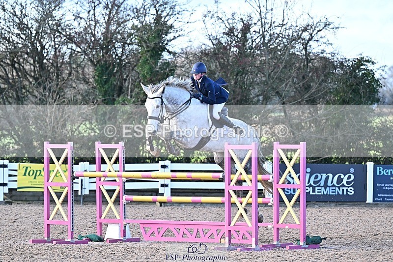 251203-130221-00610 - Cls 4 Newcomers and 1.10m Open