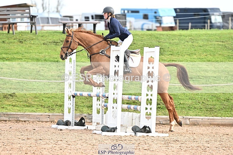 250416-100602-00209 - Cls 1 British Novice and 90cm