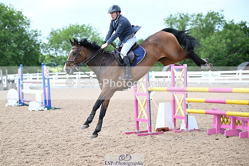 240605A-150103-00860 - Cls 4 Newcomers and 1.10m Open