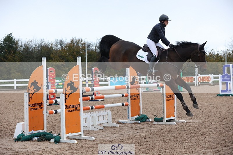 231112A-140141-04794 - Cls 20 Newcomers & 1.10m Open