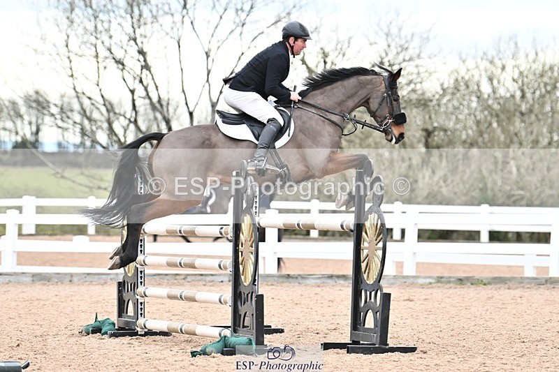 250112-143502-01673 - Cls 21 Foxhunter and 1.20m Open
