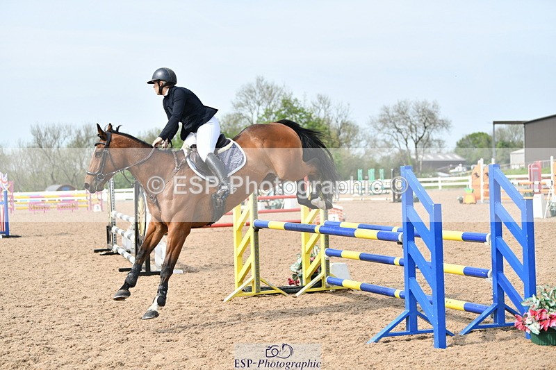 240511A-160629-14278 - Cls 25 British Novice and 90cm Open