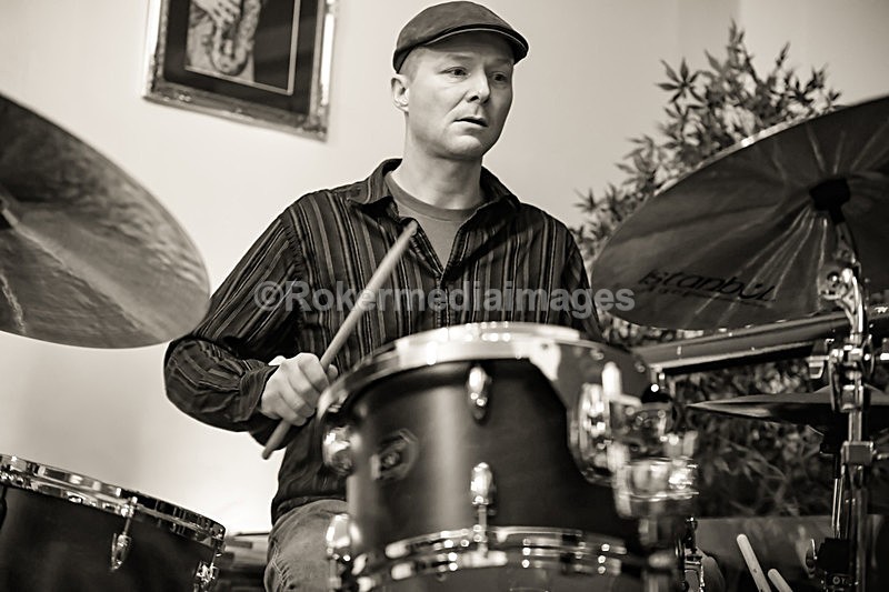 _56A6309 - Art Themen and friends at The Royal Oak Swindon