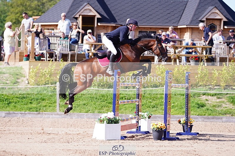 240803A-170418-09455 - Cls 33 National 1.40m Open