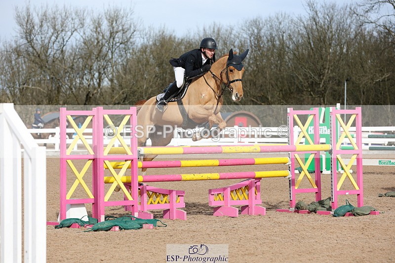 240223A-115353-00979 - Cls 4 Snr 1.05m Open