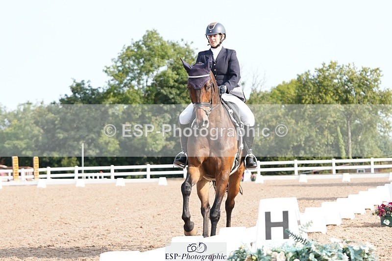 250815-092122-00075 - 001-Charlotte.JenkinsCuffesgrange.Ars.Royale