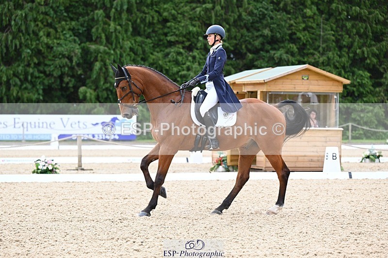 240524-090030-07620 - 501-BRUNO_FG-Edie_Campbell