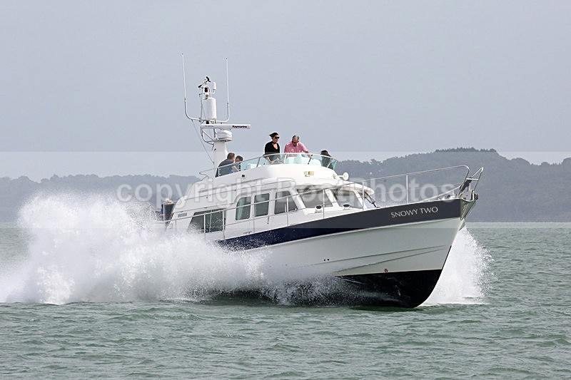 160904 SNOWY TWO - HARDY Y92A0166 - Flybridge Cruisers