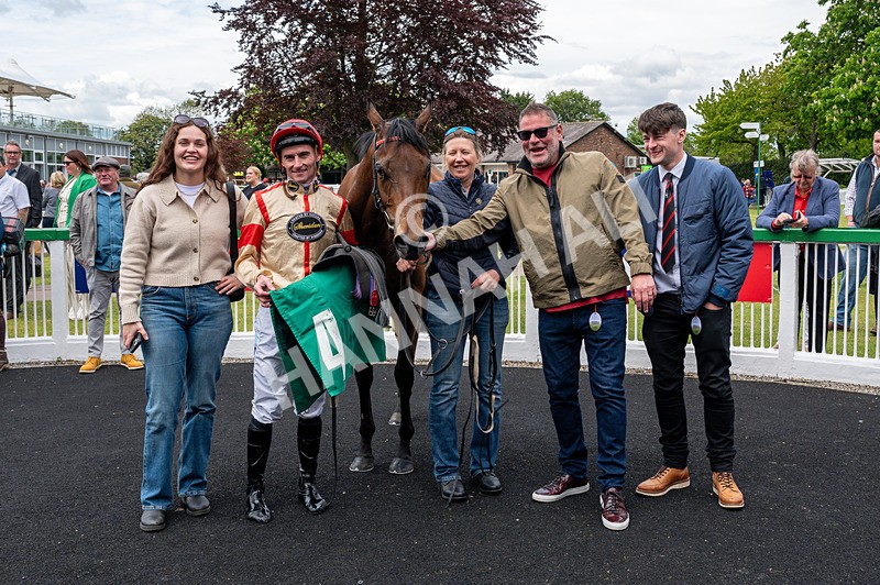 160526-Race 4-Right And Exact-3584 - Race 4 3.37pm Sky Bet For The Fans Handicap