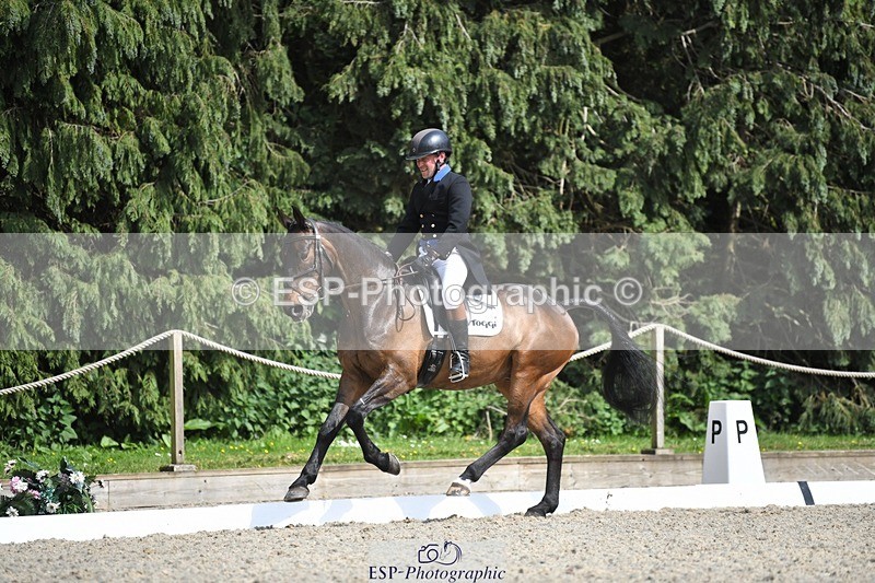 230525-161403-03348 - 119-AUTOGRAF-Simon_Grieve-WEDTrotUp+DR