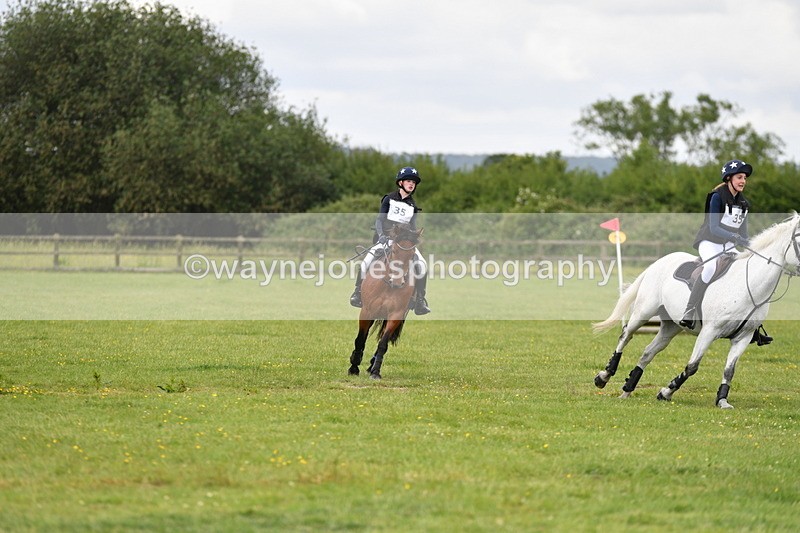 WJ5_3465 - Class 5 80cm Pairs