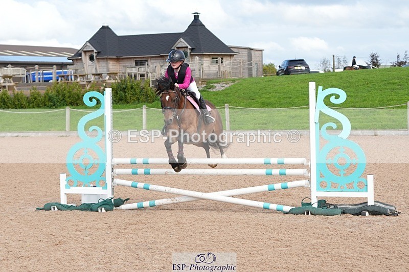 250921-102515-02182 - Cls 4 Pony British Novice and 80cm