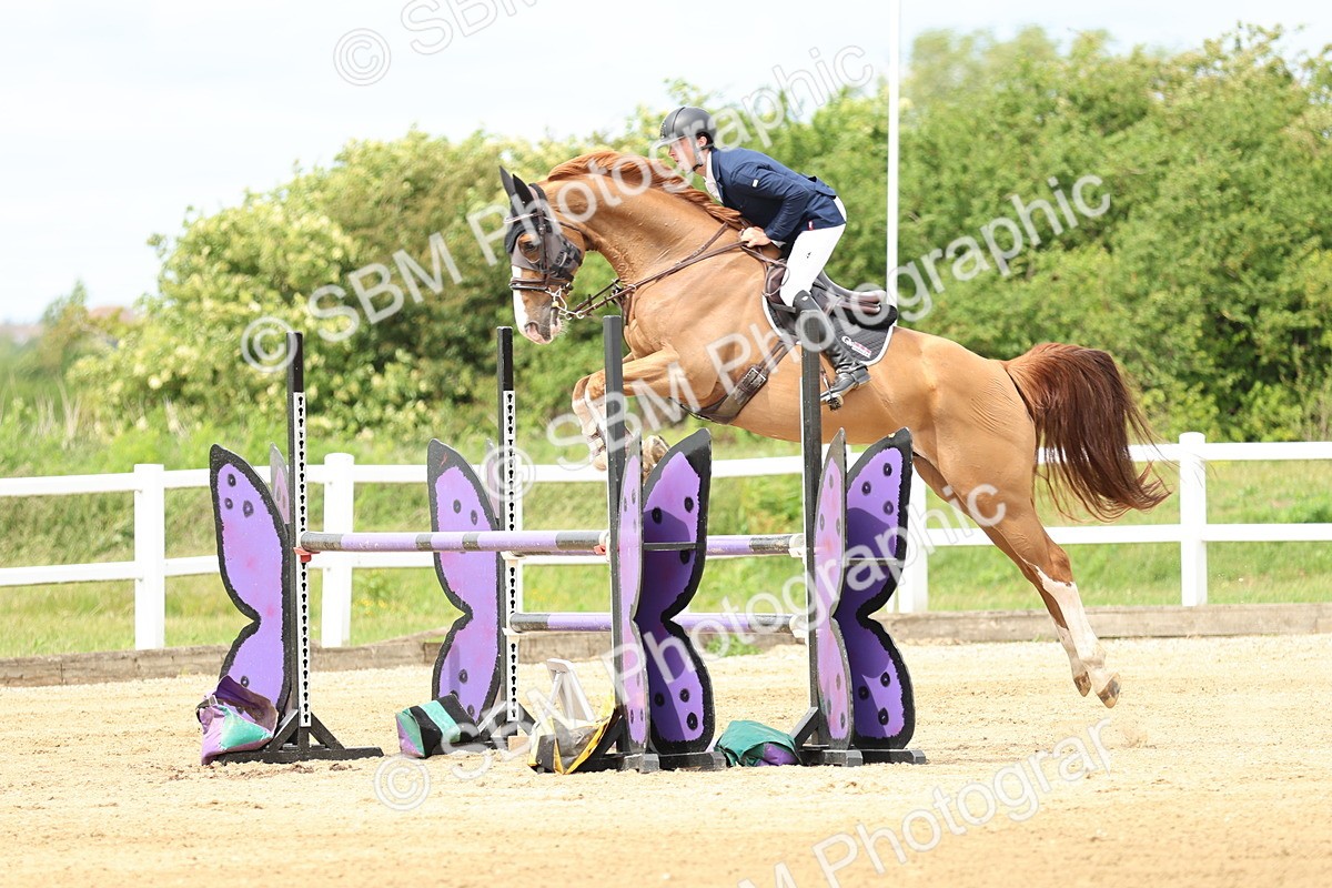 SBM_001008 - Class 4 - Senior Newcomers - 1.10m