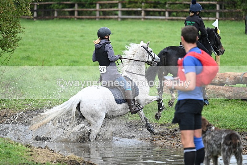 WJ7_0995 - Time at Photographer 12:22 to 12:35