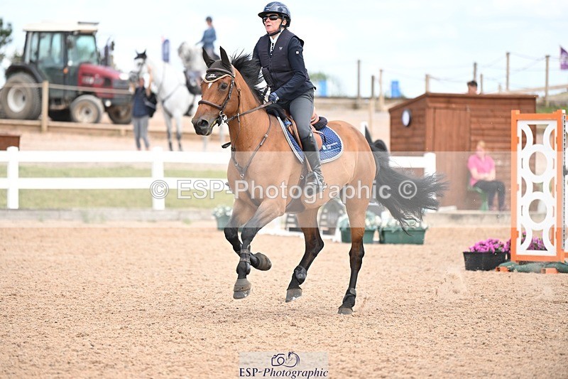 250723-155623-01270 - Cls 6 Foxhunter and 1.20m