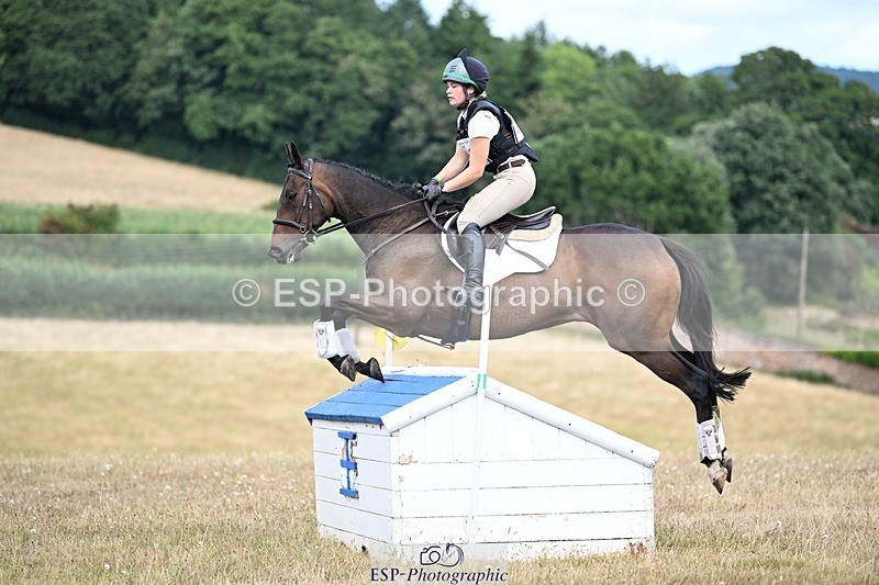 250803A-151913-16189 - O-668-Leia.Massey-SLIPALONGTREVASKIS