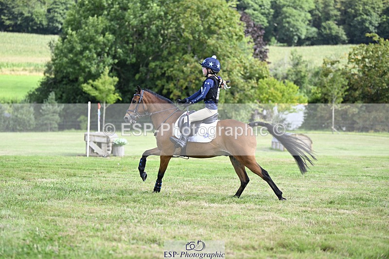 240825X-100617-31275 - 70cm XC 10.00 to 11.00