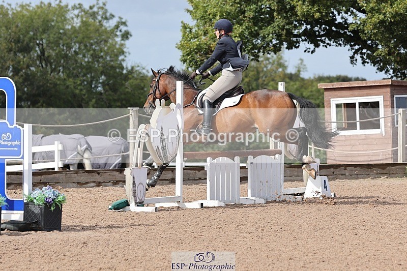 250911-141444-02360 - Cls 5 Chard Snr 90cm Speed Derby