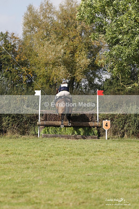  WWHT 171021 3060 - Intermediate (0.90m)  17/10/21