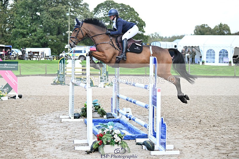 241025-094218-05144 - 102-Holly.Morris-ROYALE.LOUIS