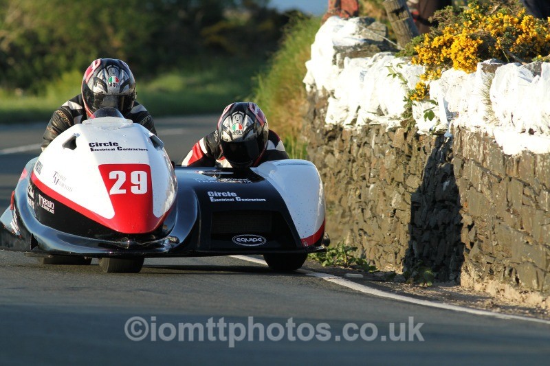 Tony Thirkell / Nigel Barlow - Monday Practice - Sidecars